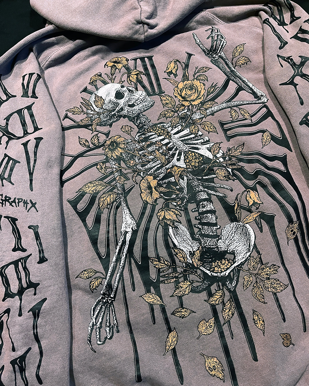 DON'T SLEEP ON YOUR DREAMS HOODIE